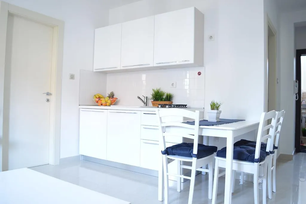 Apartments Villa Alba Porec 0*,