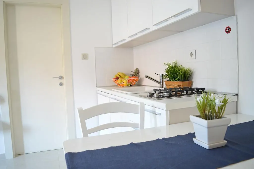 Apartments Villa Alba Porec Croatia