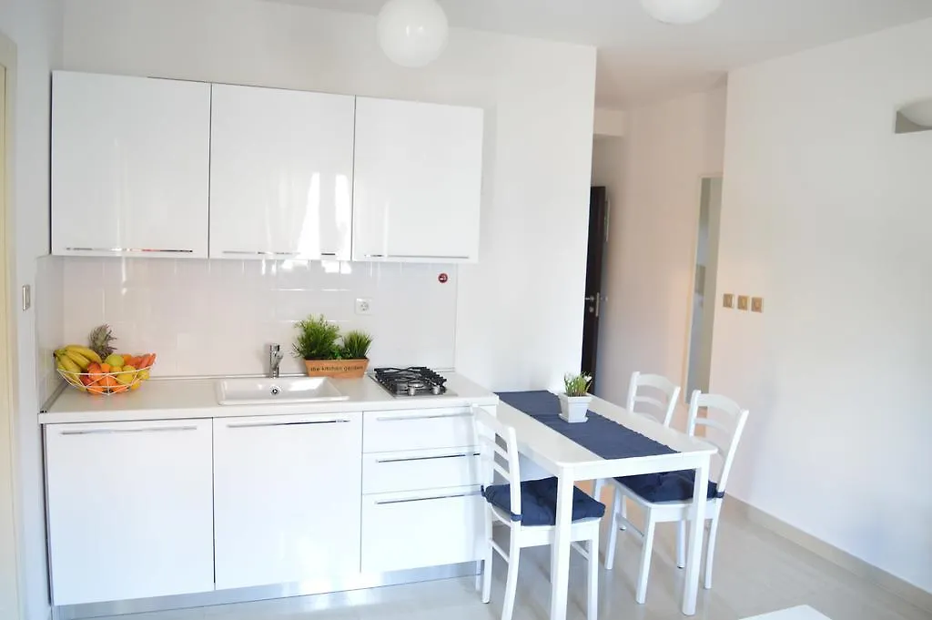 Apartments Villa Alba Porec Croatia