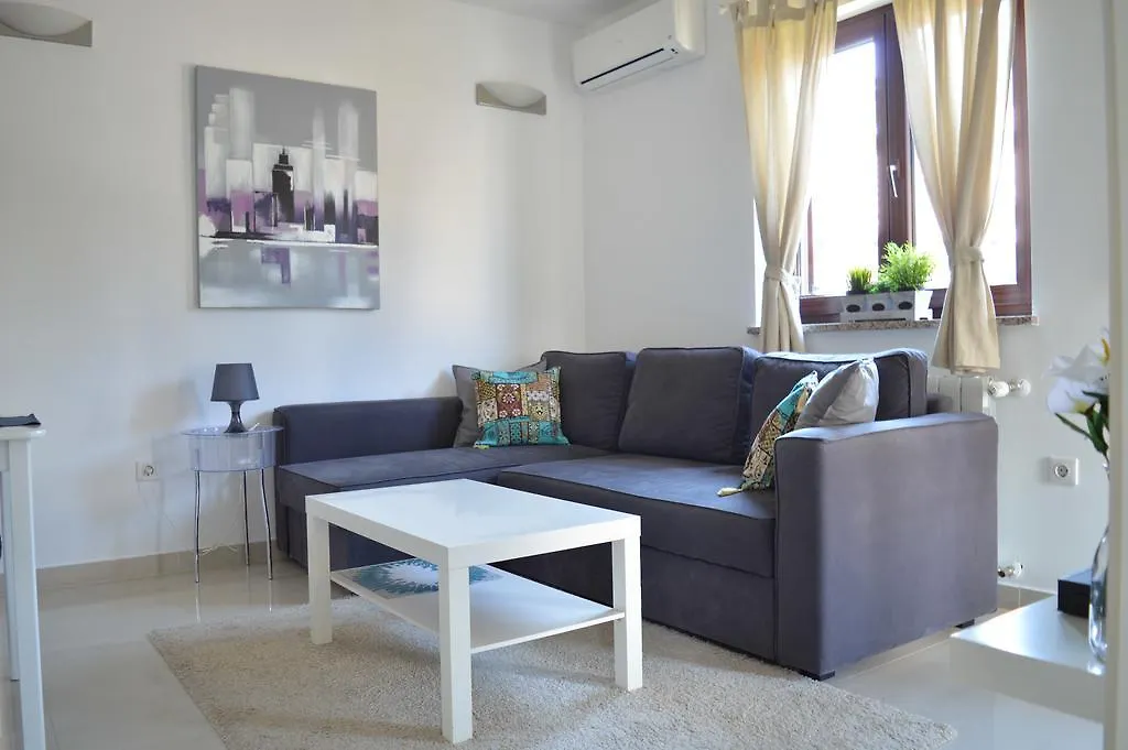 Apartments Villa Alba Porec 0*,  Croatia